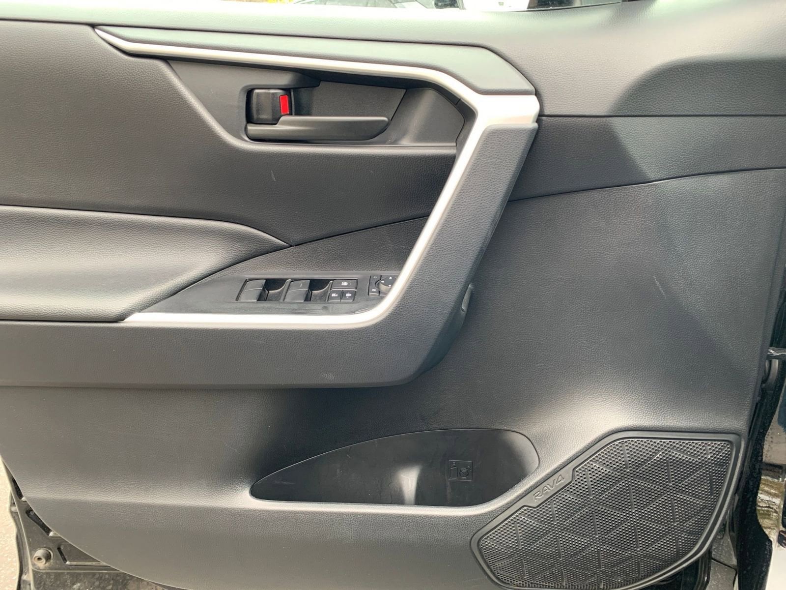 Thumbnail: 2025 Toyota RAV4 - 20