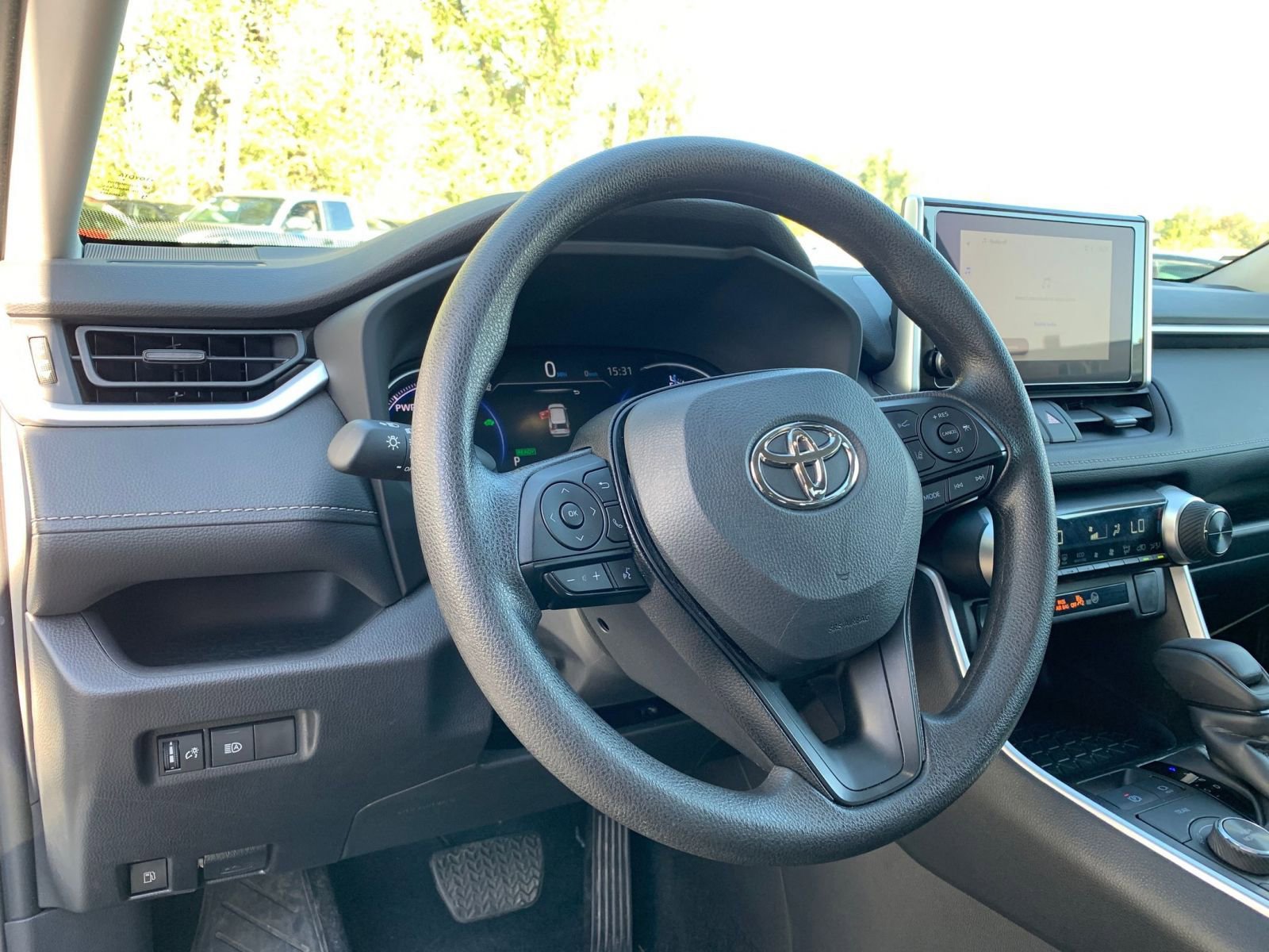 Thumbnail: 2025 Toyota RAV4 - 33