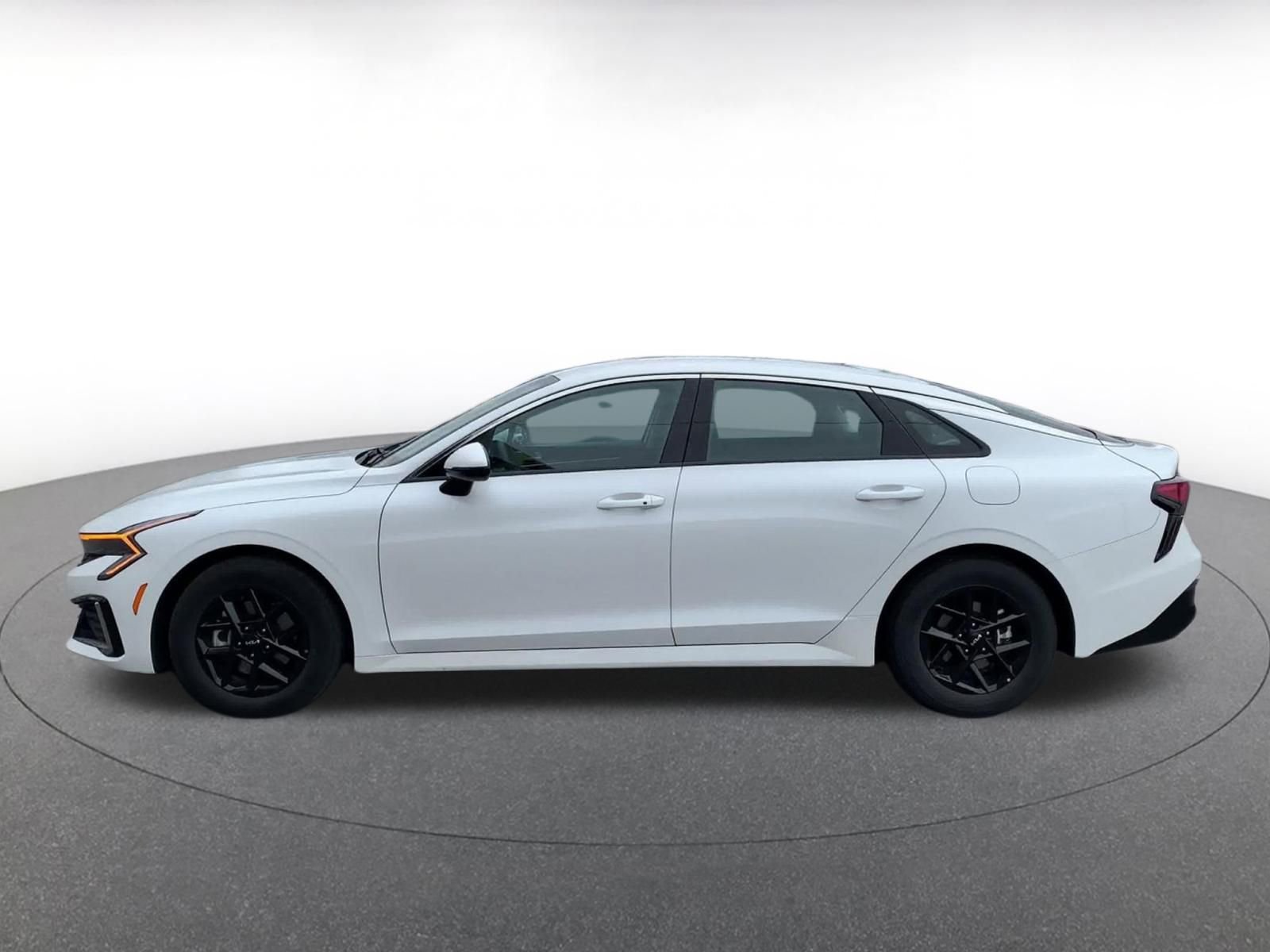 Thumbnail: 2025 Kia K5 - 9