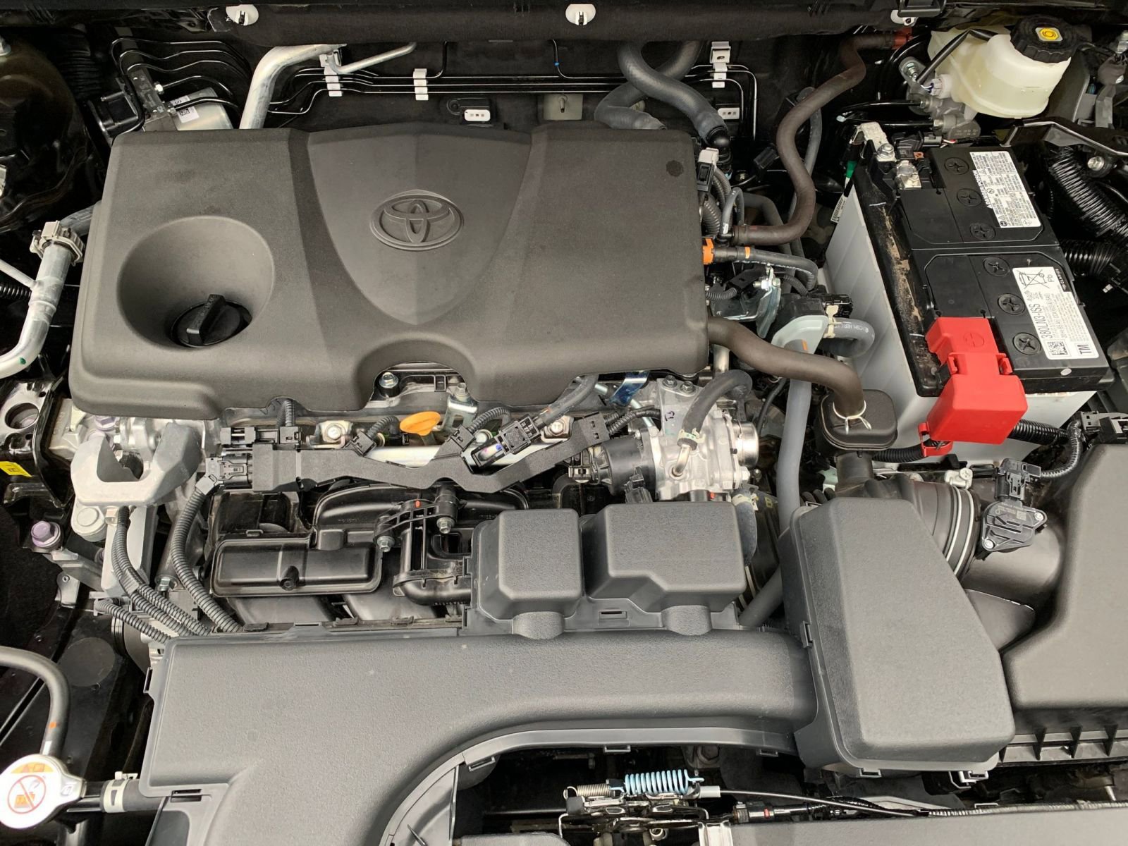 Thumbnail: 2025 Toyota RAV4 - 32