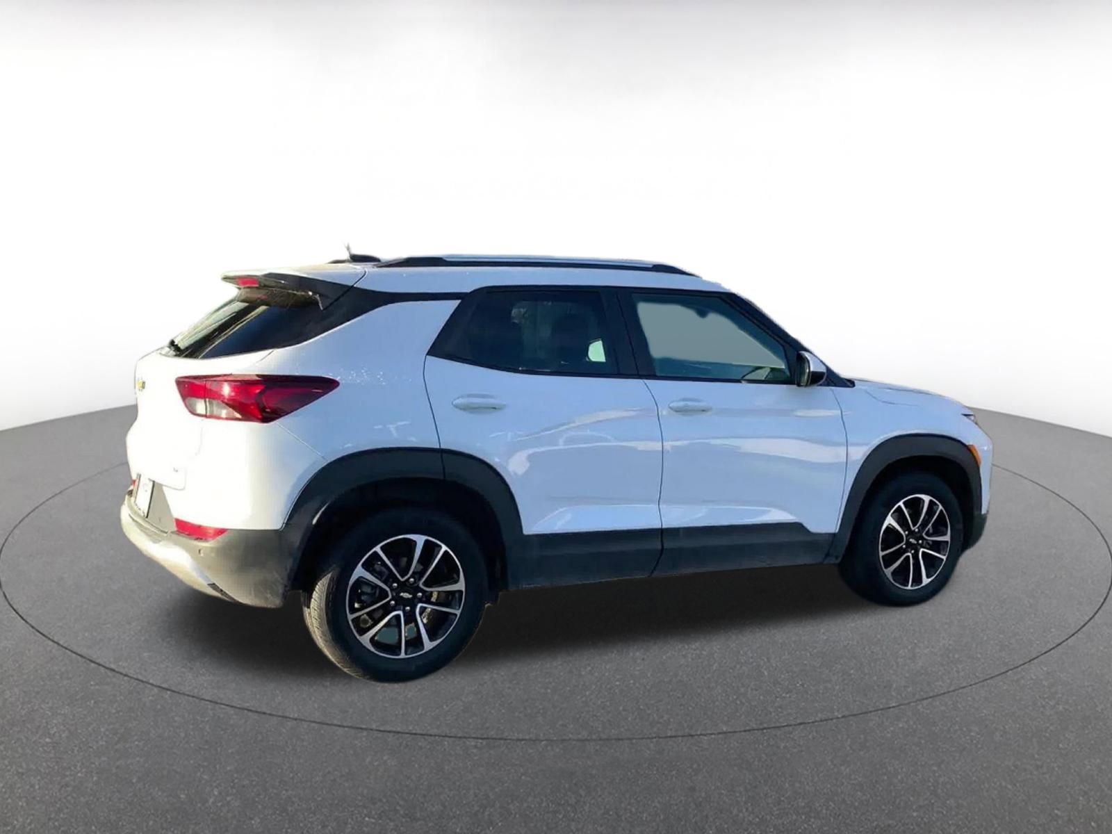 Thumbnail: 2025 Chevrolet TrailBlazer - 15