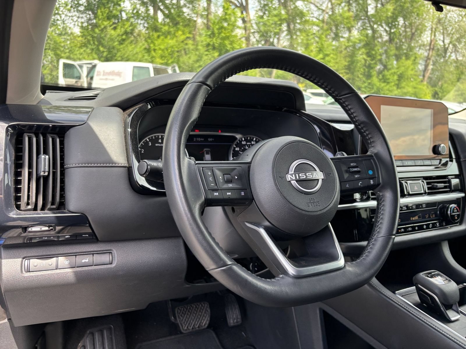 Thumbnail: 2025 Nissan Pathfinder - 32