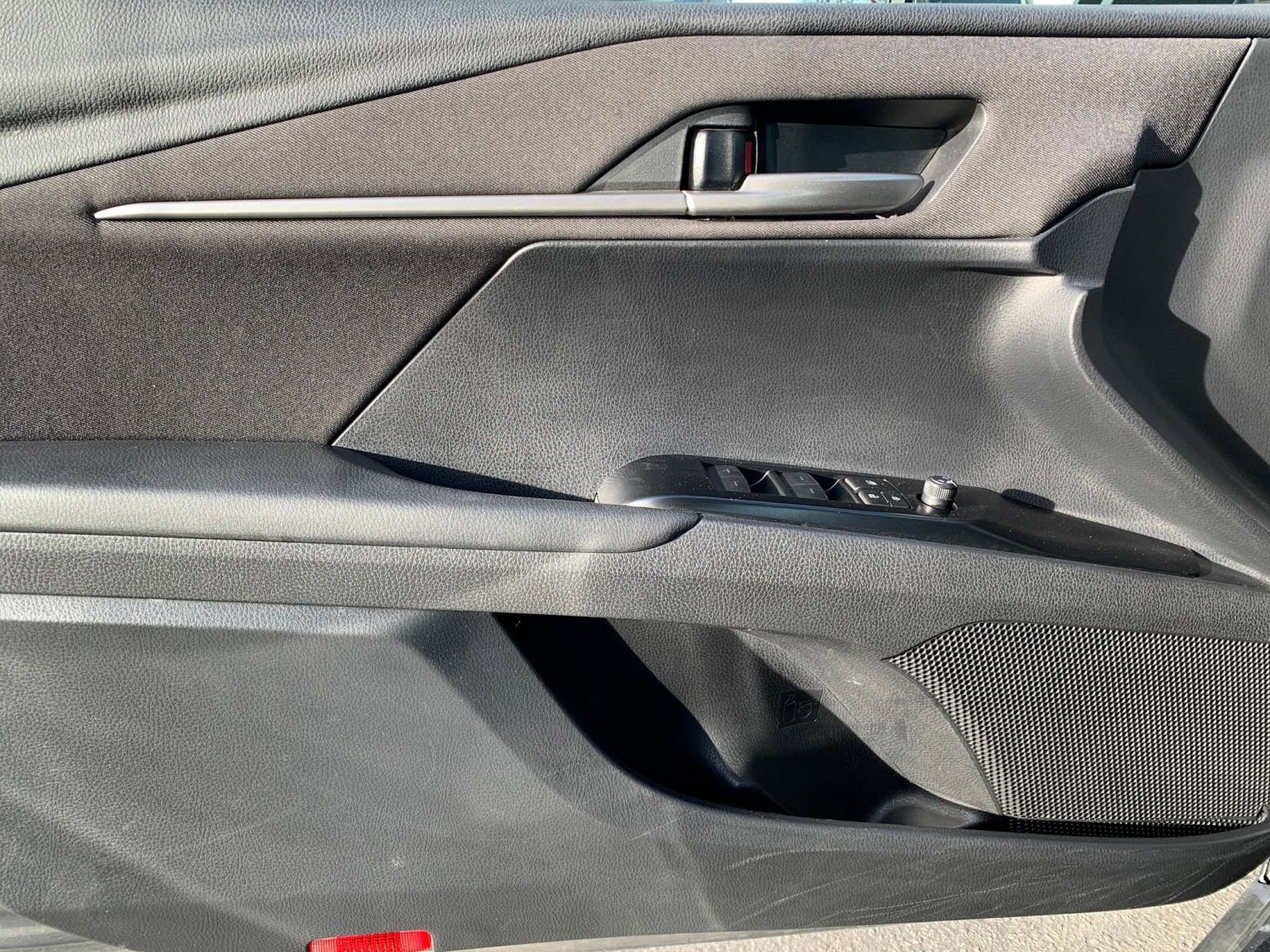 Thumbnail: 2025 Toyota Camry - 18