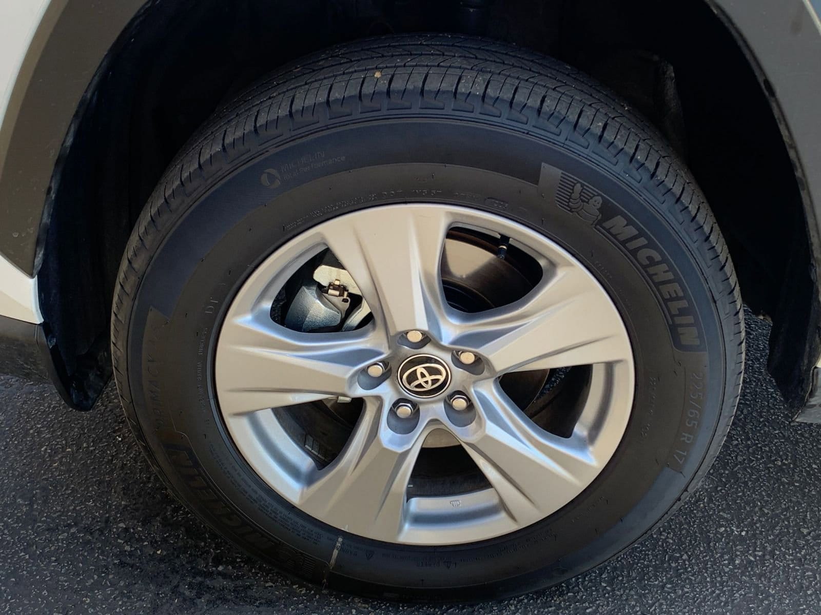 Thumbnail: 2025 Toyota RAV4 - 29