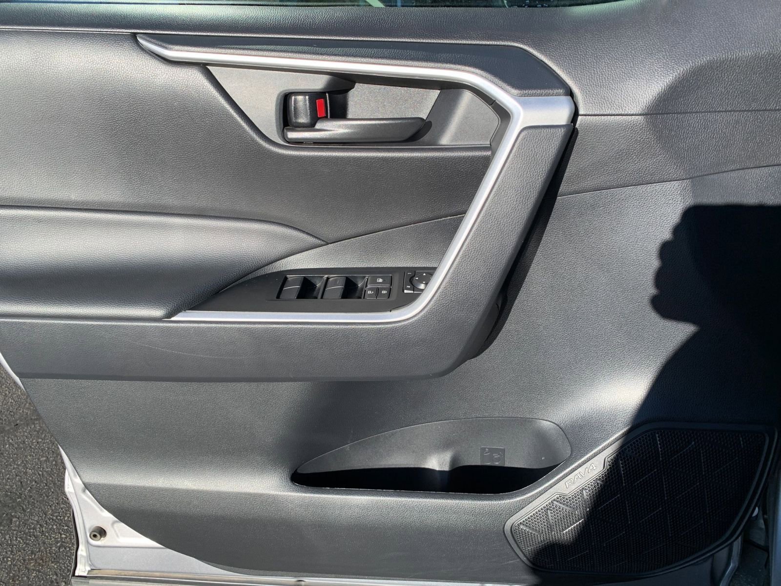 Thumbnail: 2025 Toyota RAV4 - 20