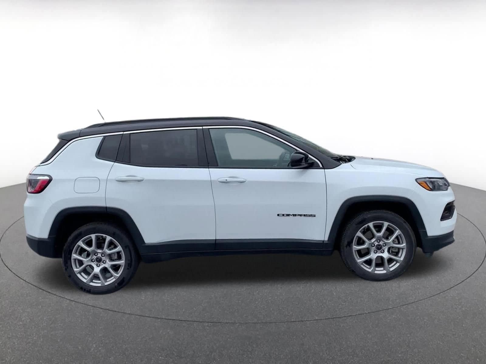 Thumbnail: 2025 Jeep Compass - 16
