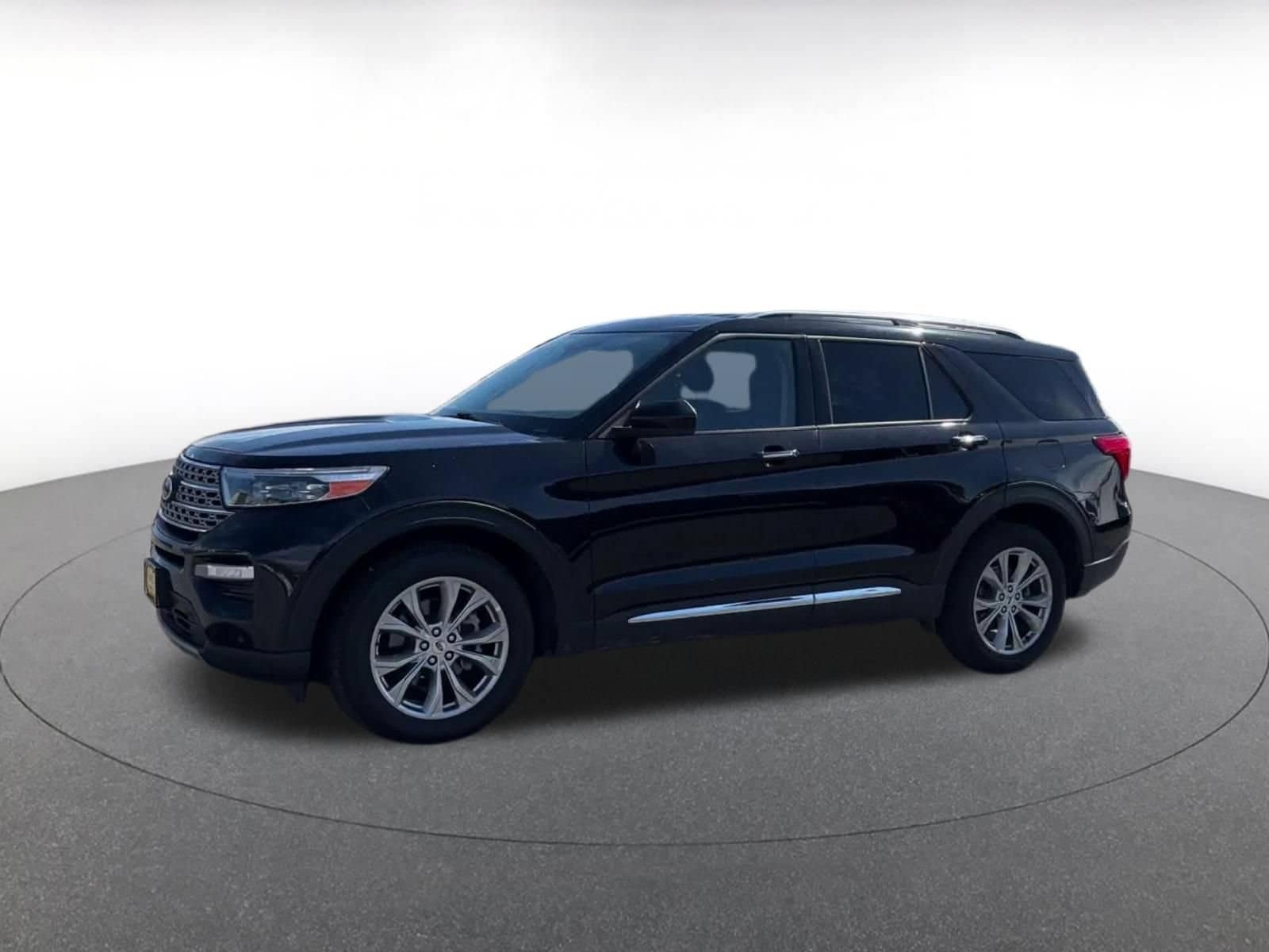 Thumbnail: 2023 Ford Explorer - 7