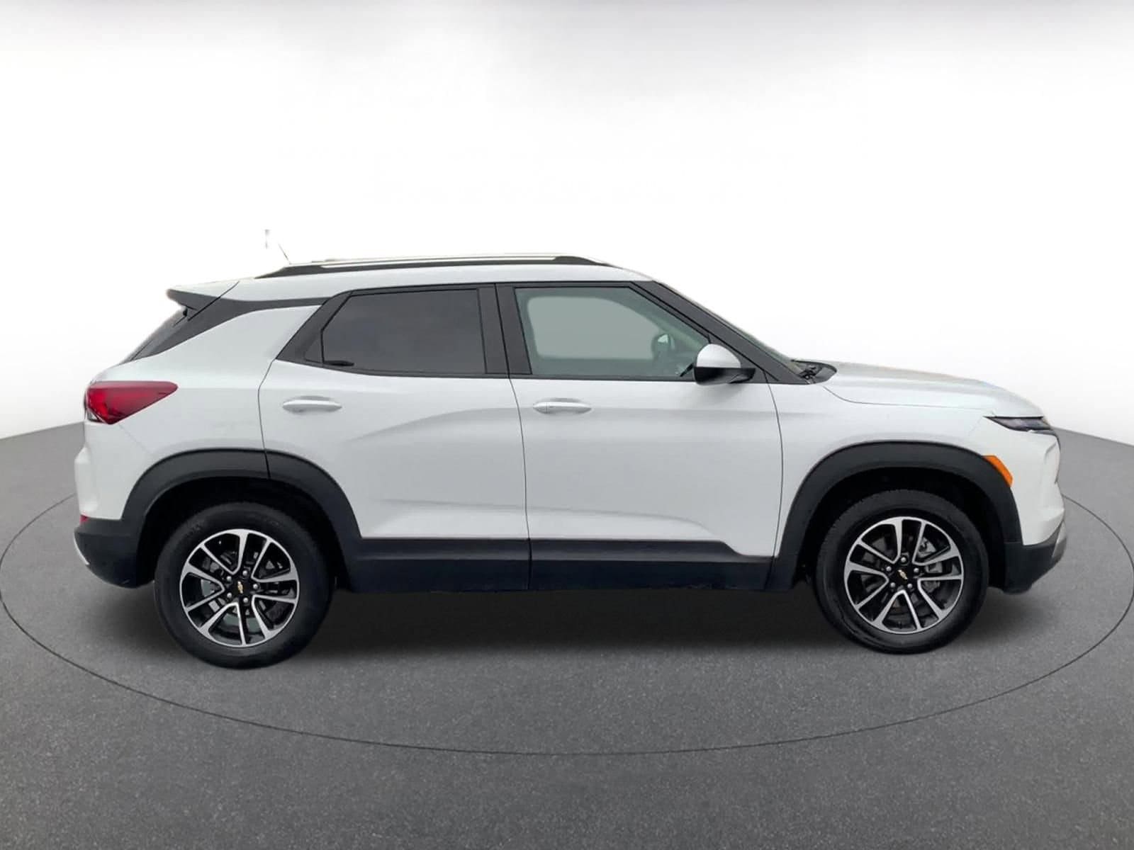 Thumbnail: 2025 Chevrolet TrailBlazer - 16