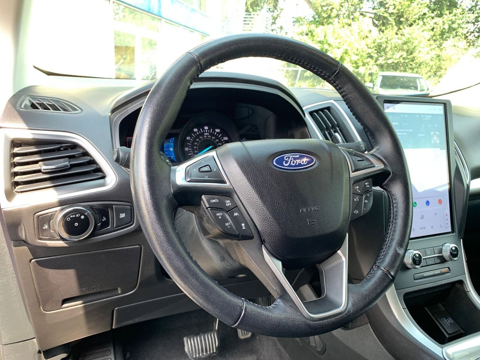 Thumbnail: 2023 Ford Edge - 34