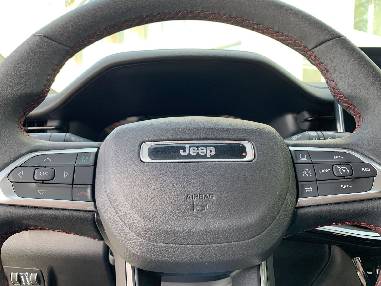 Thumbnail: 2025 Jeep Compass - 27