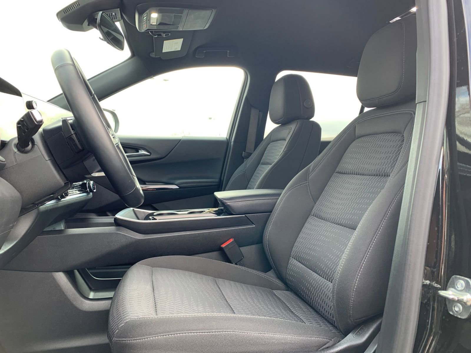 Thumbnail: 2025 Chevrolet Equinox - 25