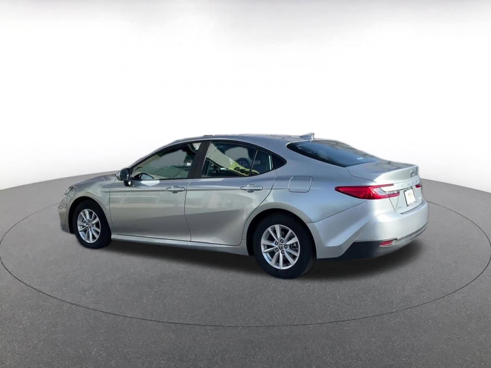 Thumbnail: 2025 Toyota Camry - 10