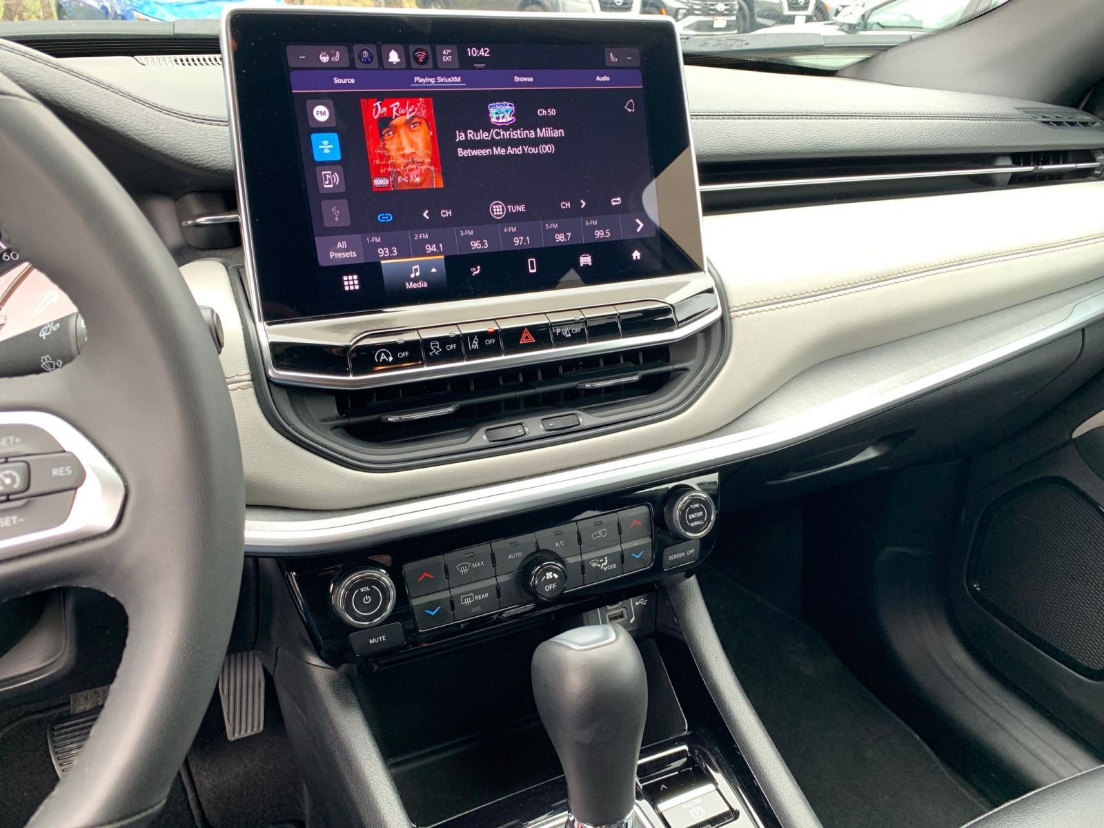 Thumbnail: 2025 Jeep Compass - 17