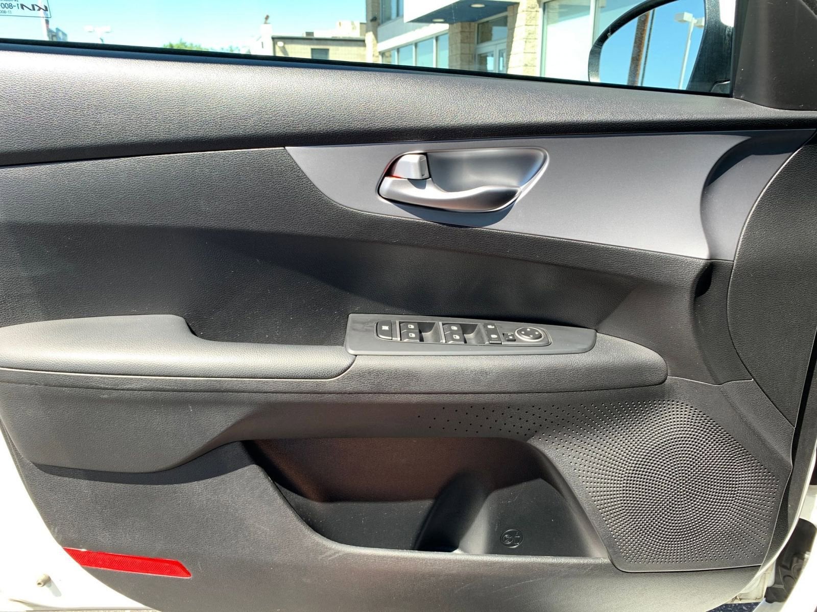 Thumbnail: 2023 Kia Forte - 20
