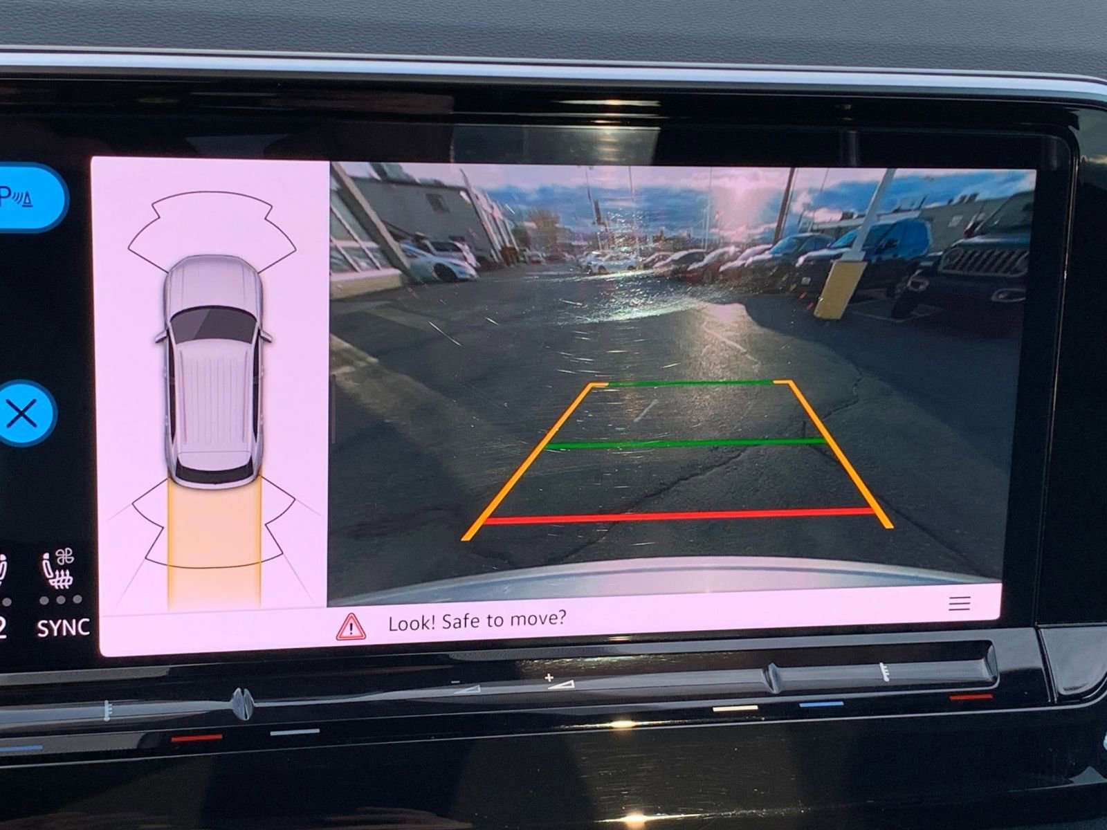 Thumbnail: 2025 Volkswagen Atlas - 17