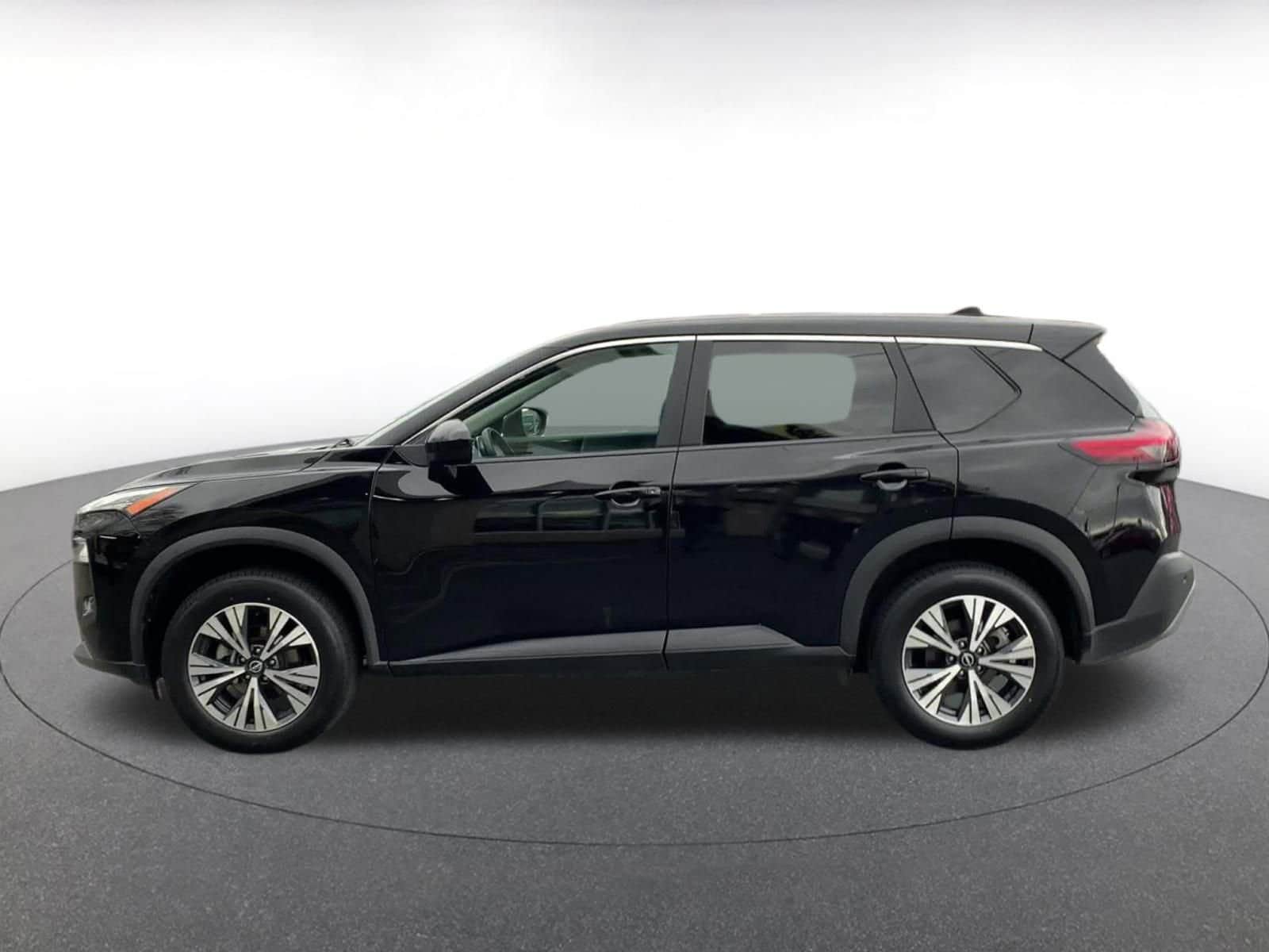 Thumbnail: 2023 Nissan Rogue - 9