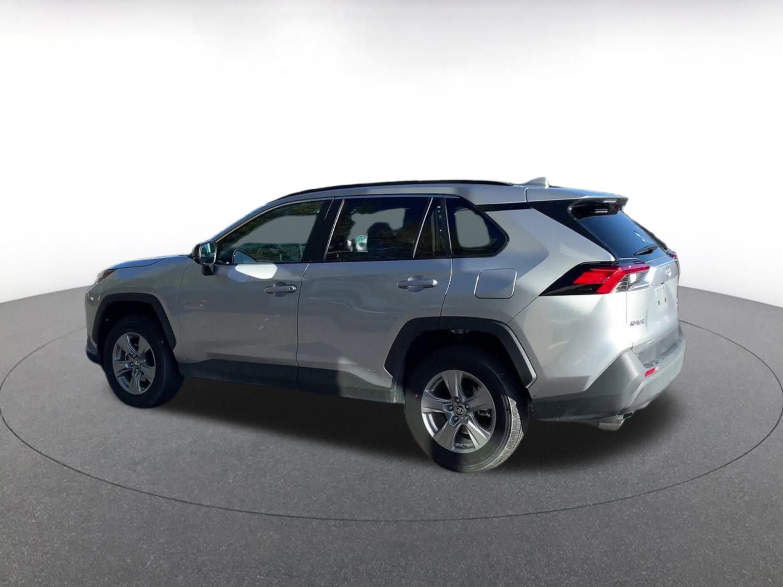 Thumbnail: 2025 Toyota RAV4 - 10