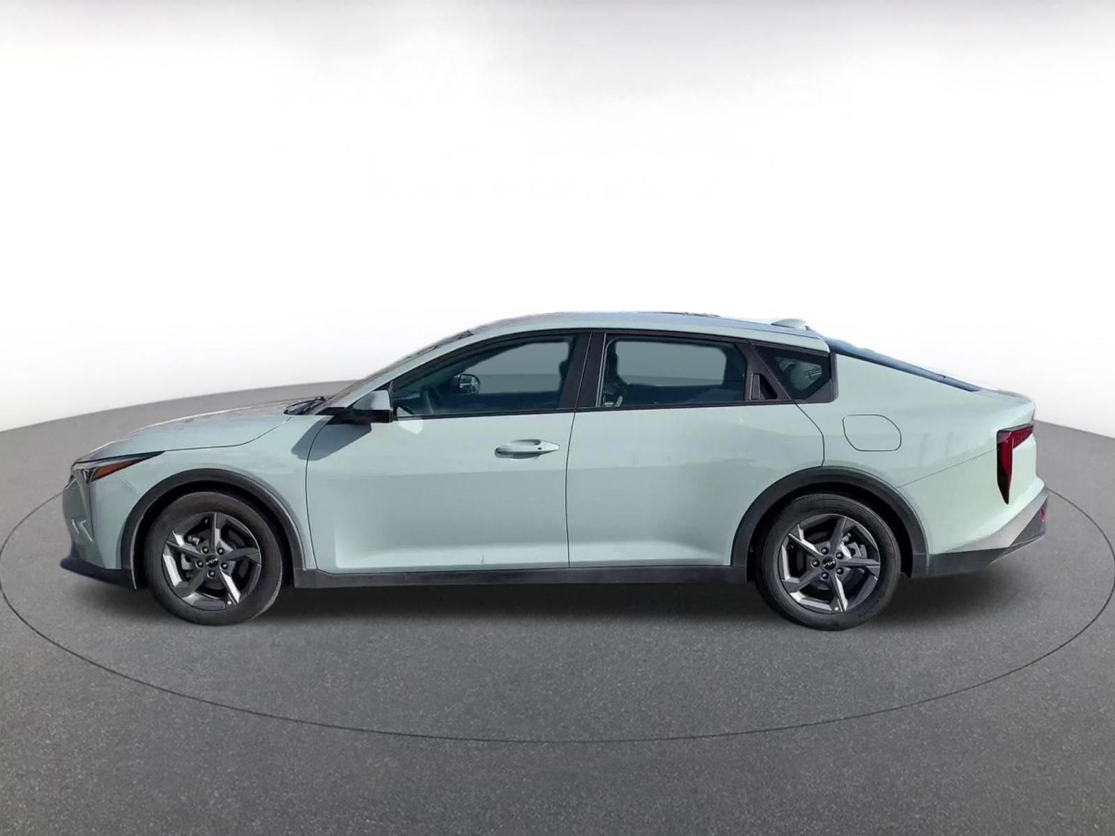 Thumbnail: 2025 Kia K4 - 9