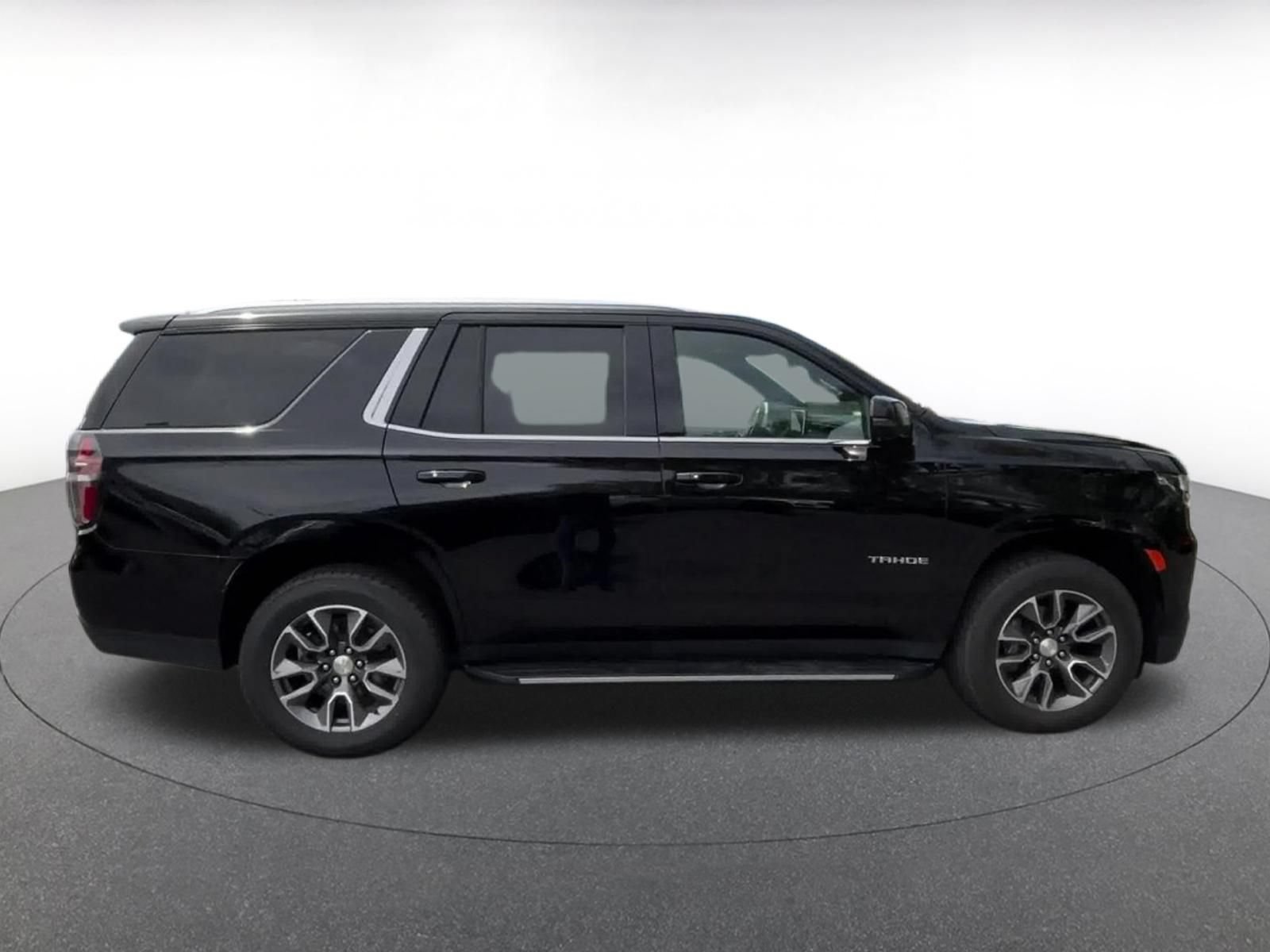 Thumbnail: 2023 Chevrolet Tahoe - 15
