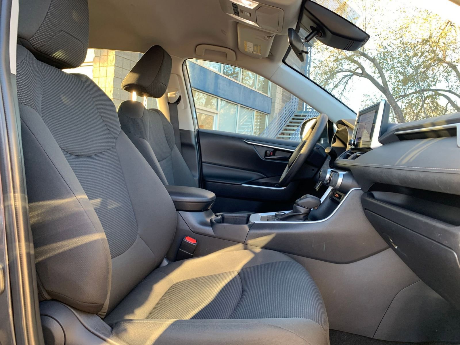 Thumbnail: 2025 Toyota RAV4 - 35