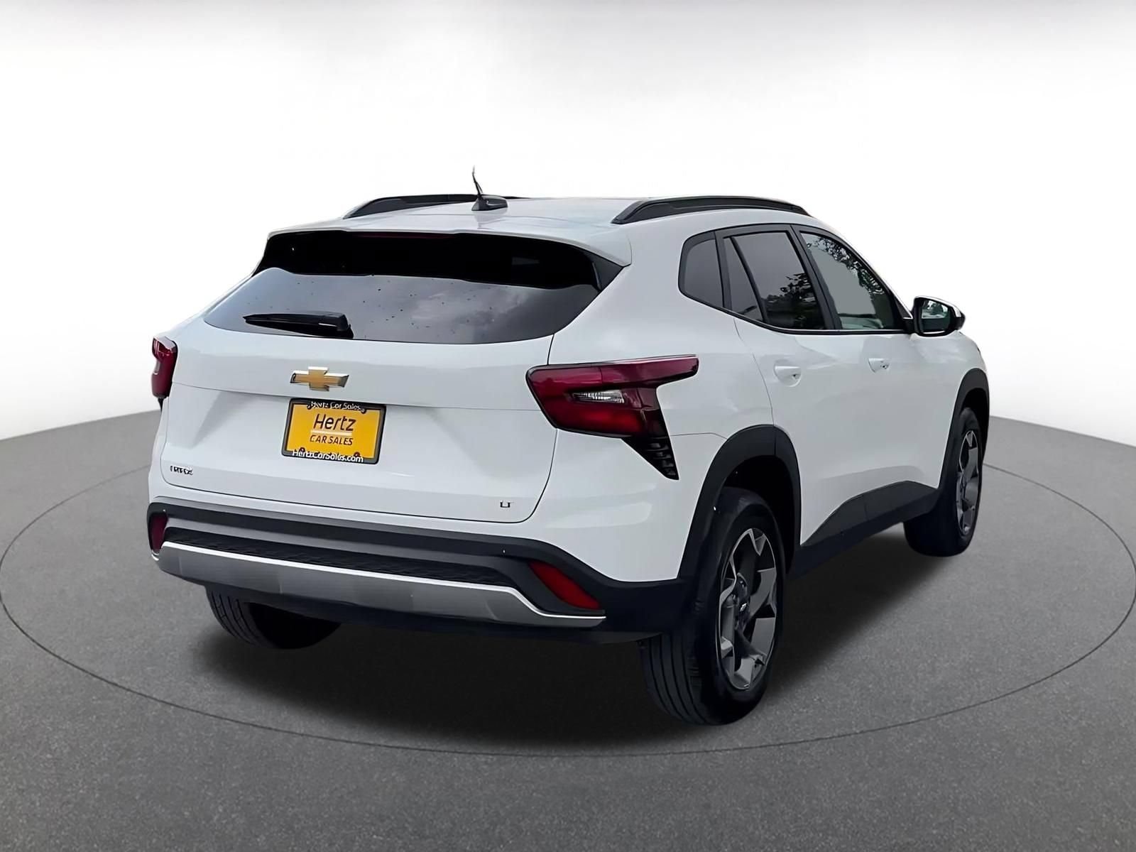 Thumbnail: 2025 Chevrolet Trax - 12