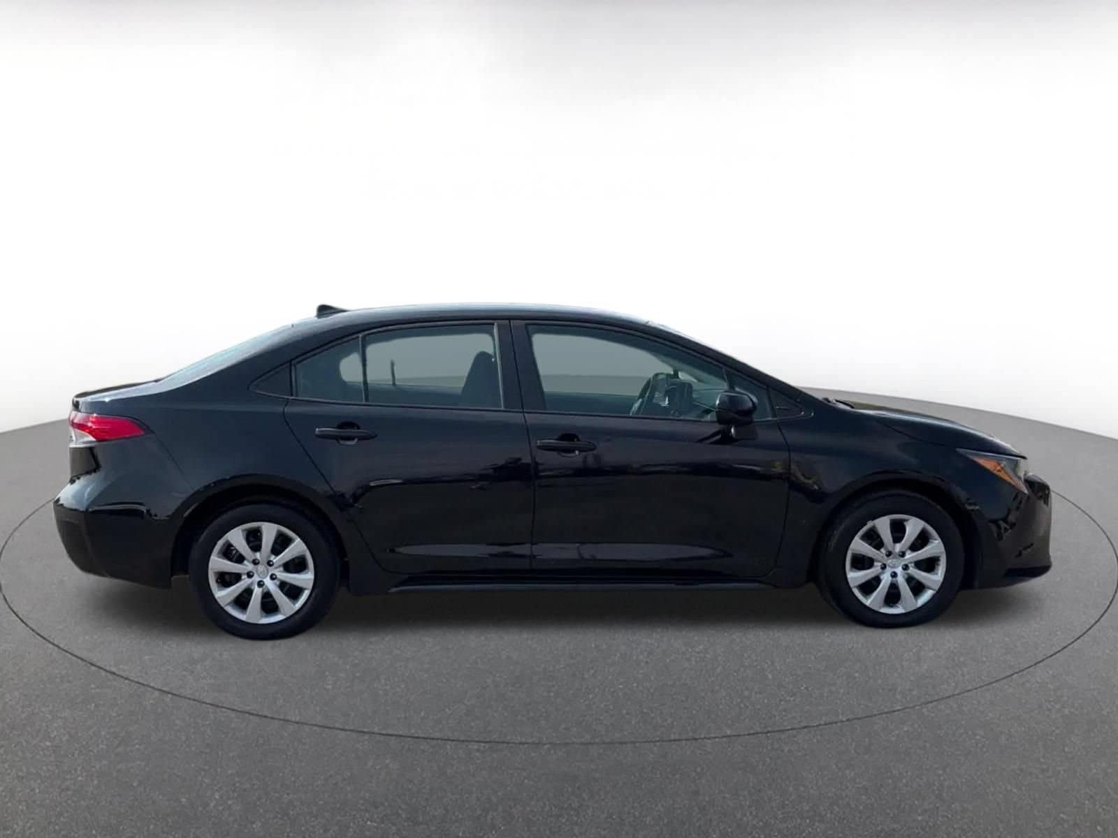 Thumbnail: 2025 Toyota Corolla - 16