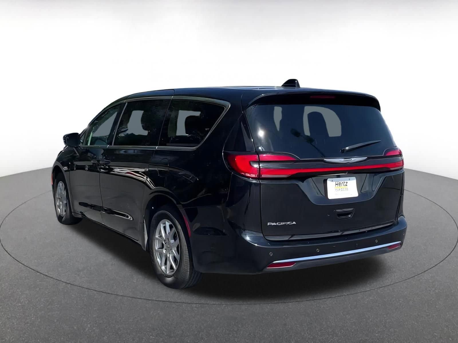 Thumbnail: 2024 Chrysler Pacifica - 11