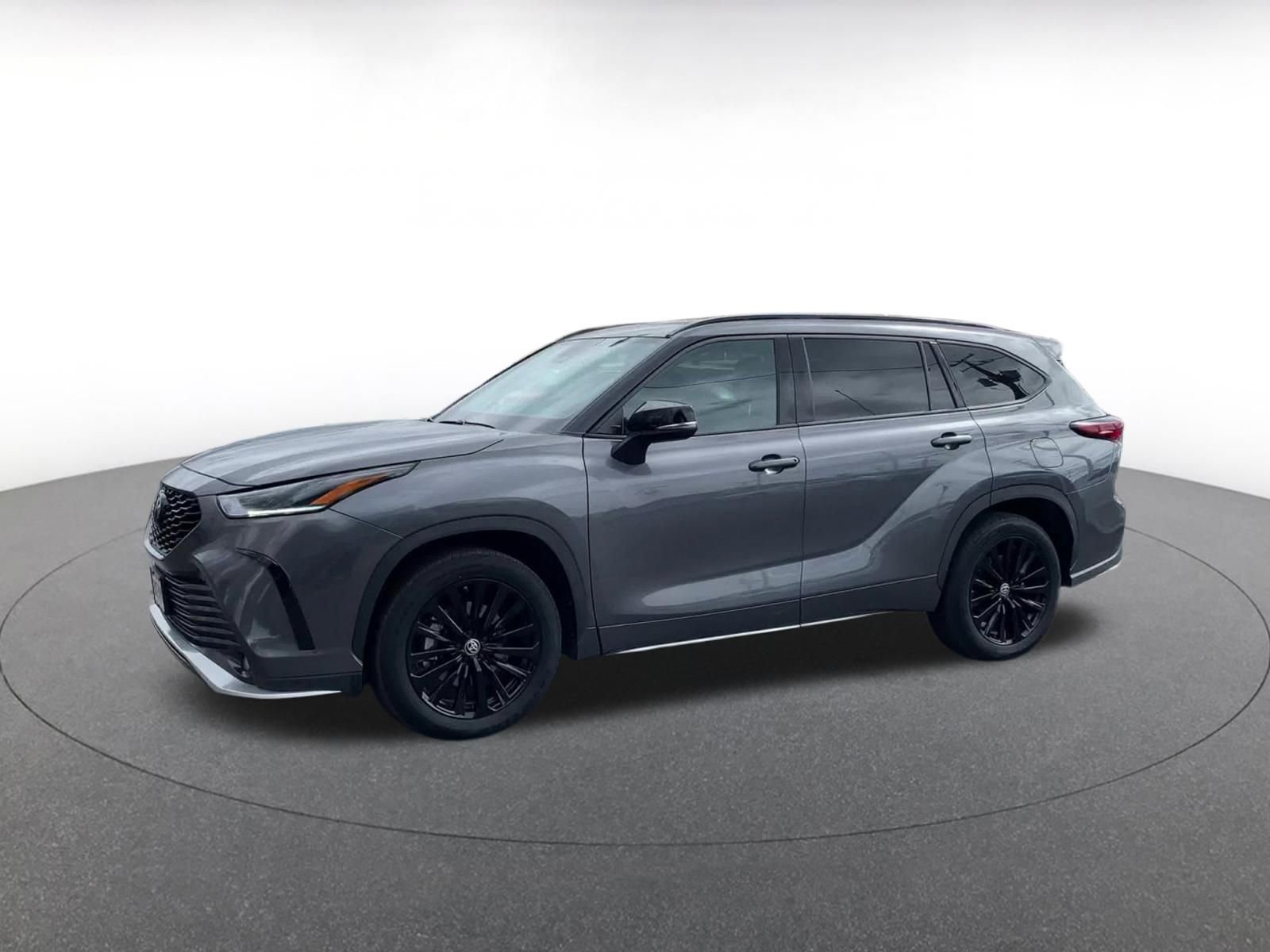 Thumbnail: 2025 Toyota Highlander - 8