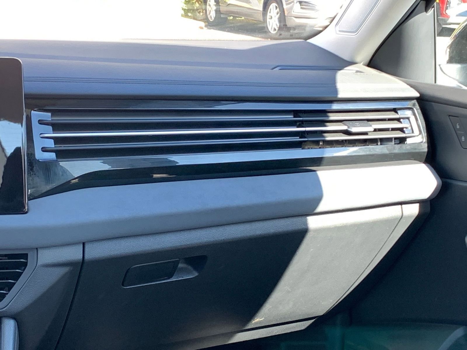 Thumbnail: 2025 Volkswagen Jetta - 34