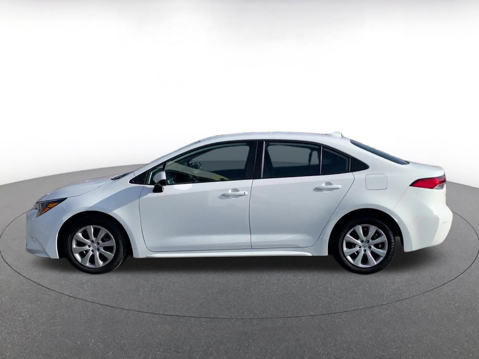 Thumbnail: 2025 Toyota Corolla - 9