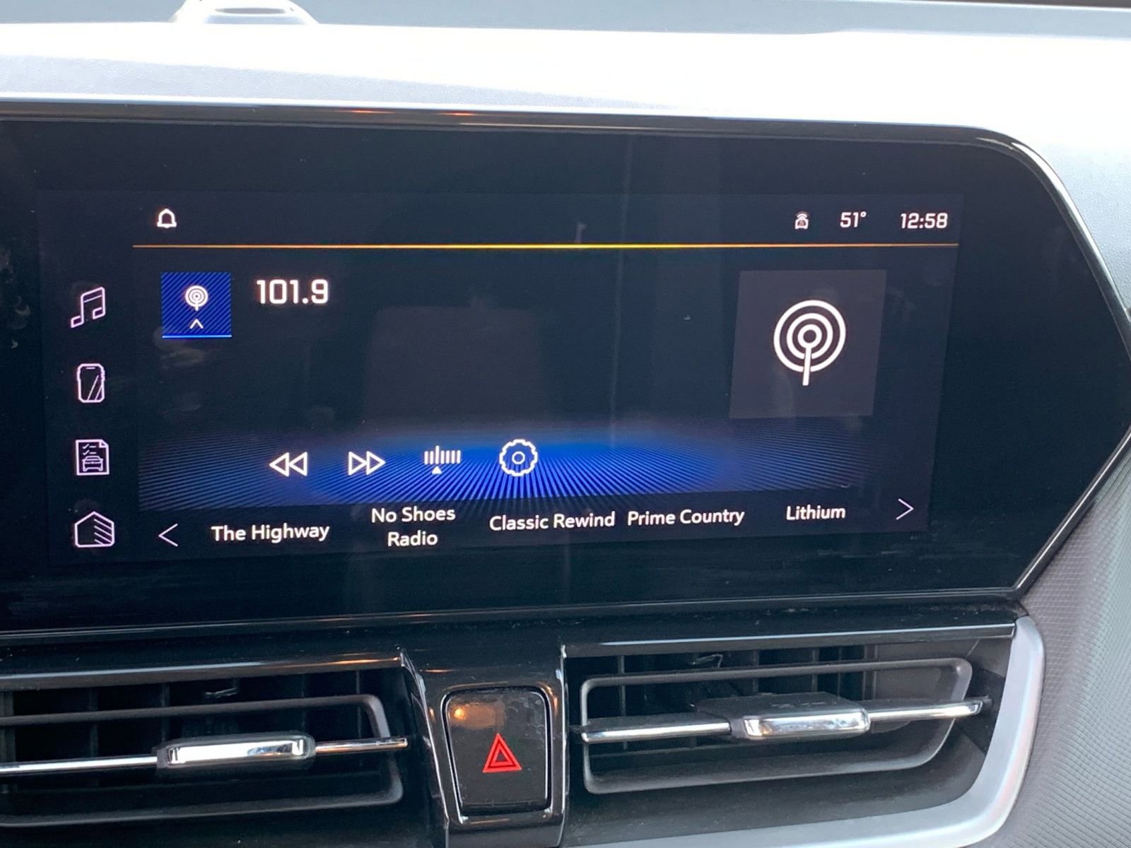 Thumbnail: 2025 Chevrolet TrailBlazer - 21