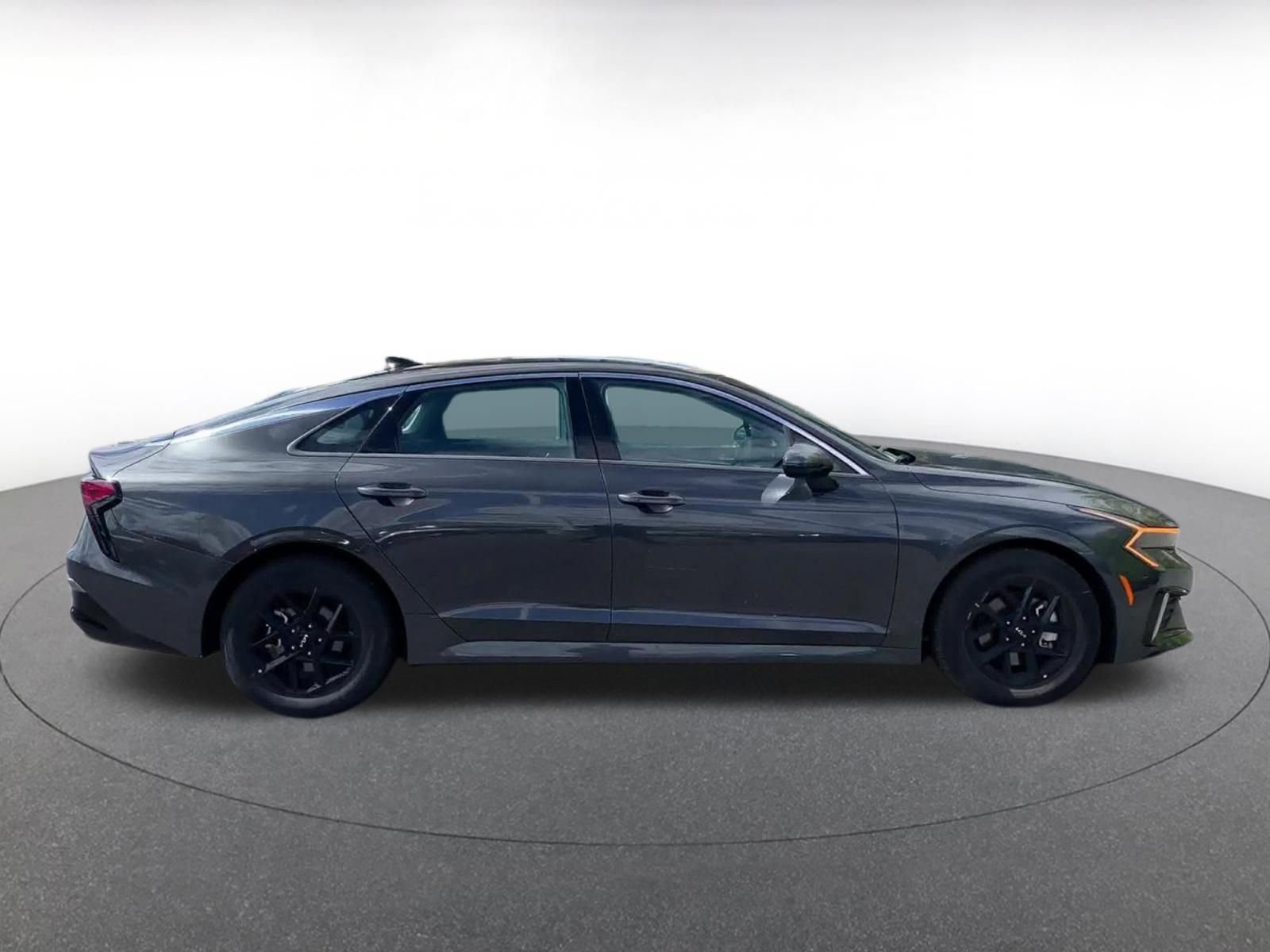 Thumbnail: 2025 Kia K5 - 16