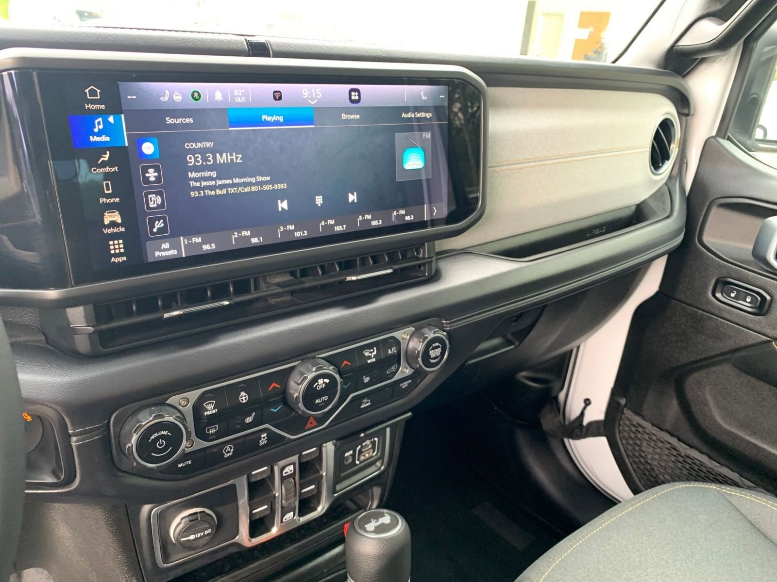 Thumbnail: 2025 Jeep Wrangler - 18