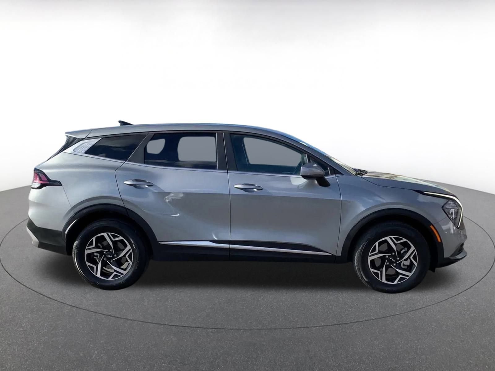 Thumbnail: 2024 Kia Sportage - 16