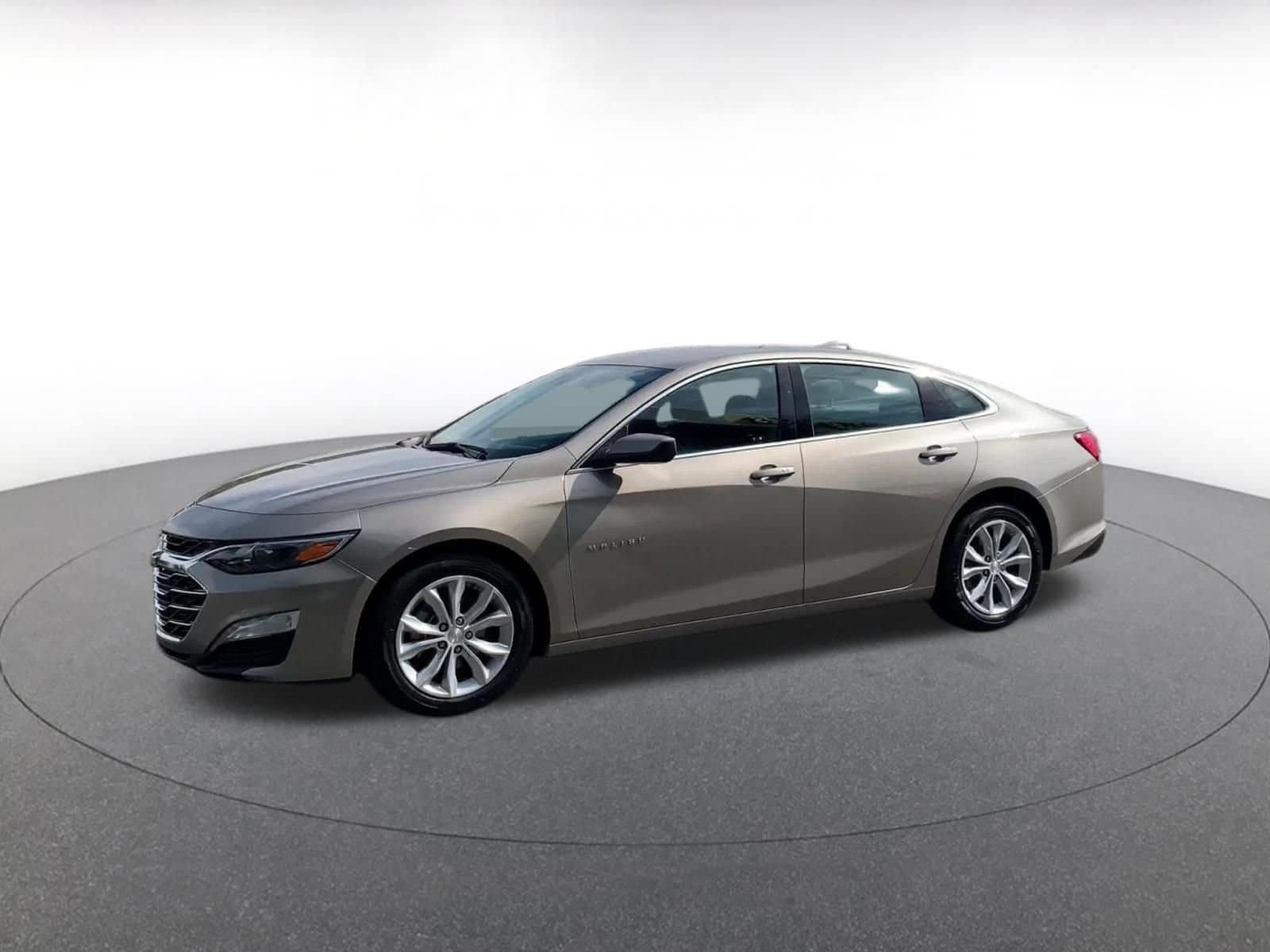 Thumbnail: 2024 Chevrolet Malibu - 8