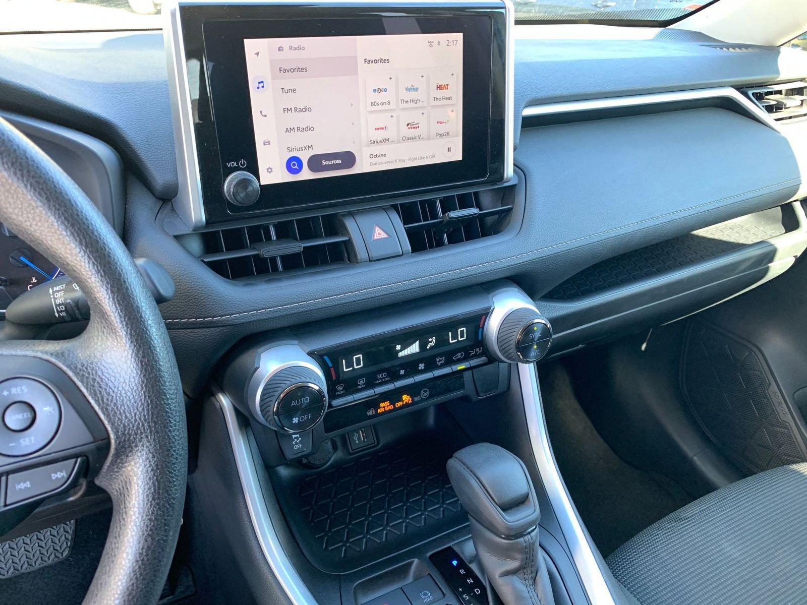 Thumbnail: 2025 Toyota RAV4 - 18