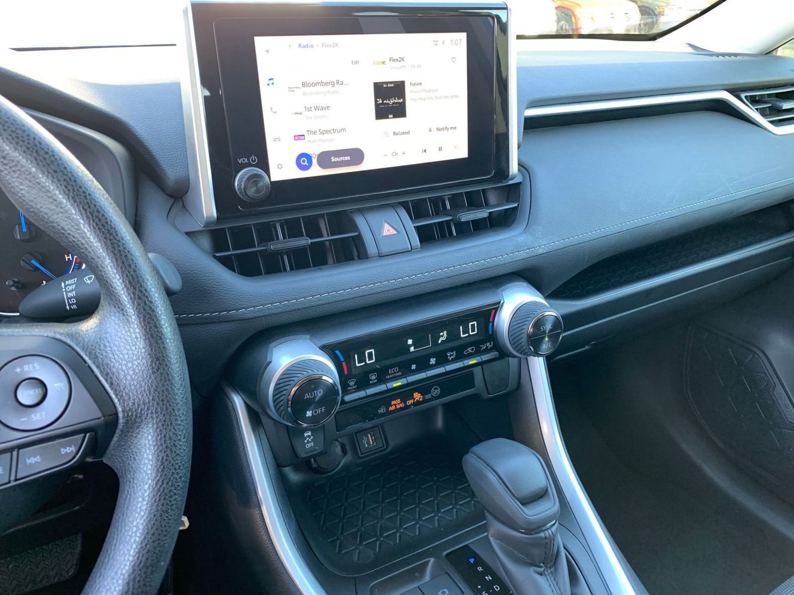 Thumbnail: 2025 Toyota RAV4 - 18