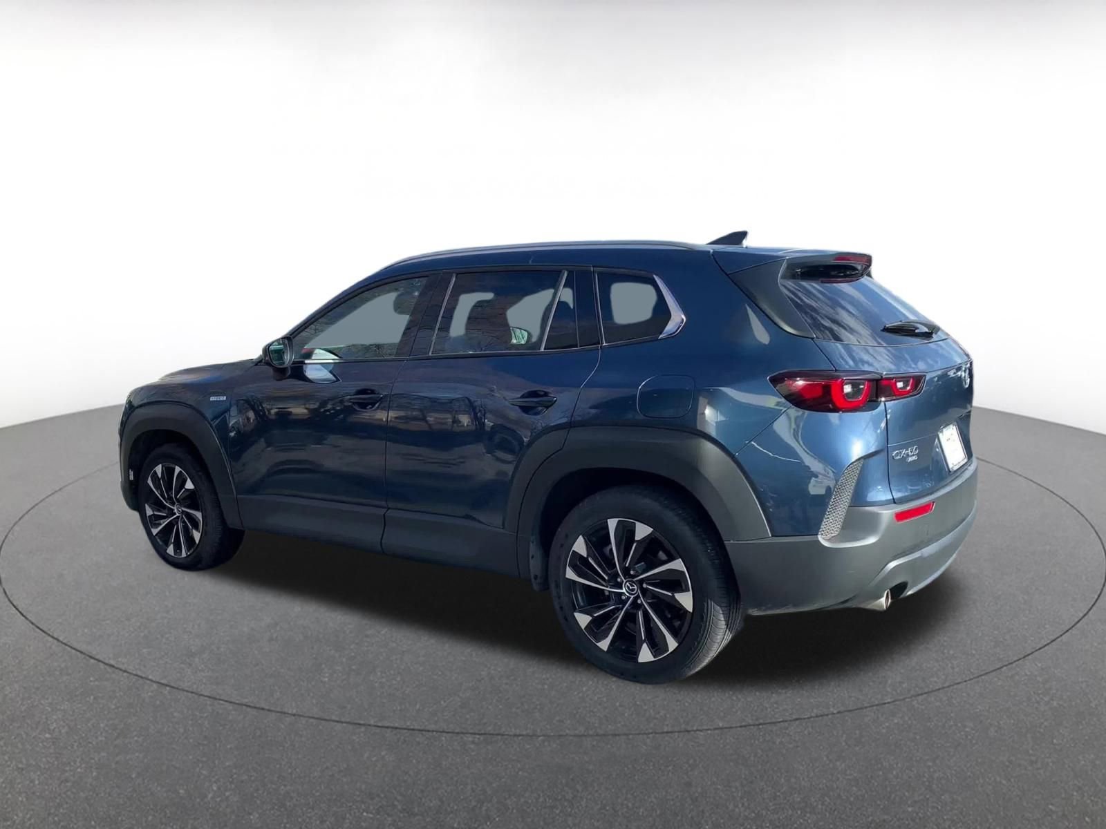 Thumbnail: 2025 Mazda CX-50 - 10