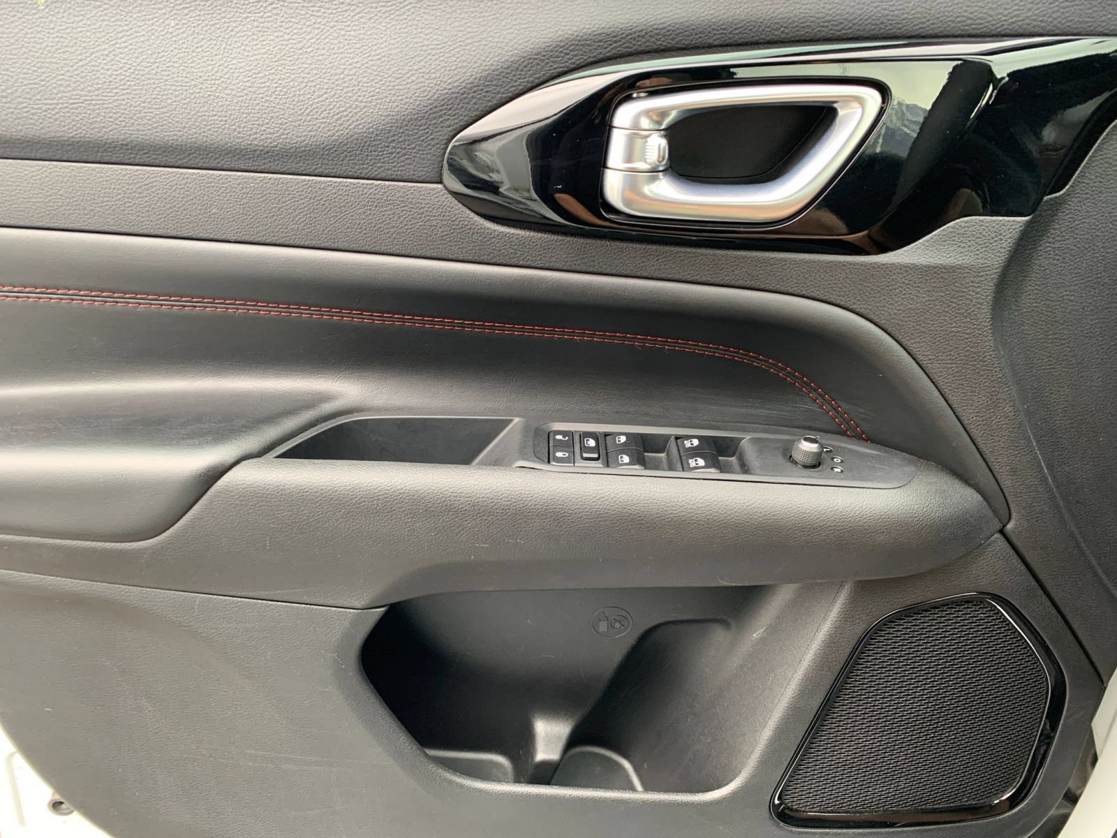 Thumbnail: 2025 Jeep Compass - 15
