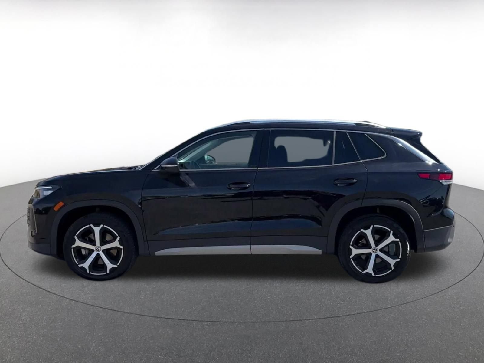 Thumbnail: 2026 Volkswagen Tiguan - 8