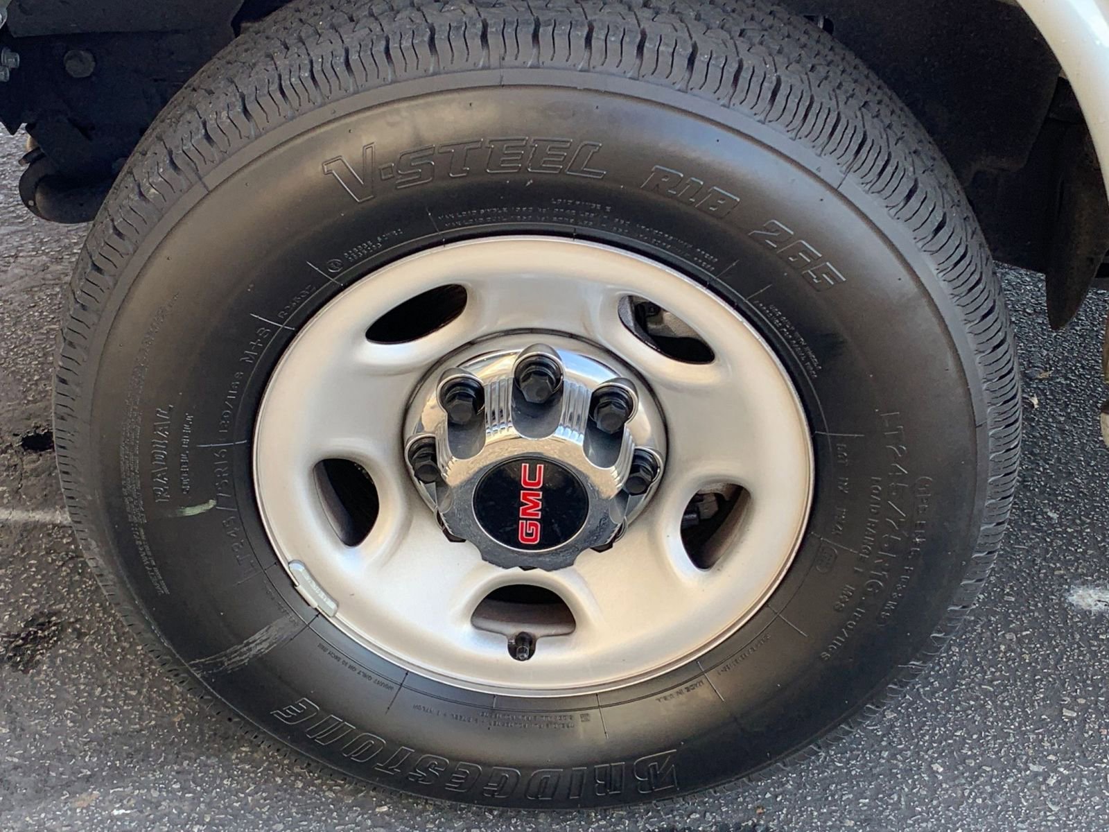 Thumbnail: 2025 GMC Savana - 29