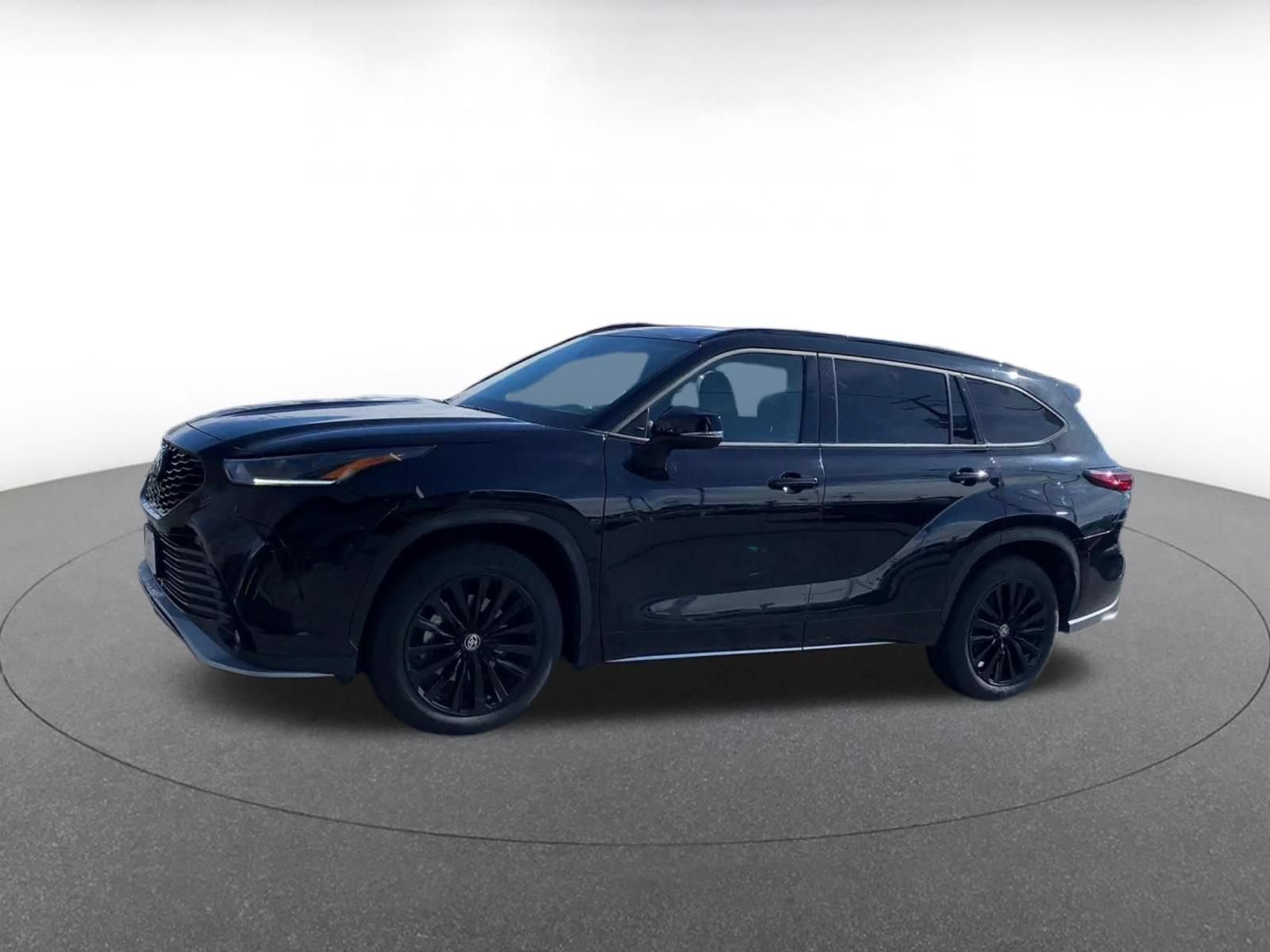 Thumbnail: 2025 Toyota Highlander - 7