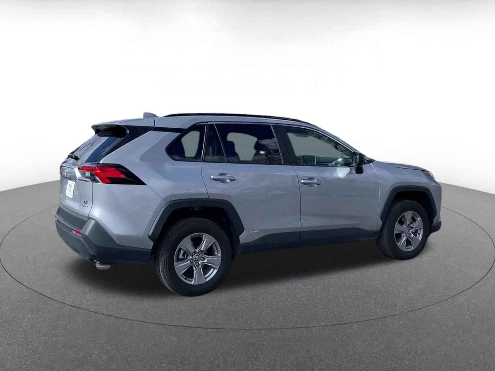 Thumbnail: 2025 Toyota RAV4 - 15