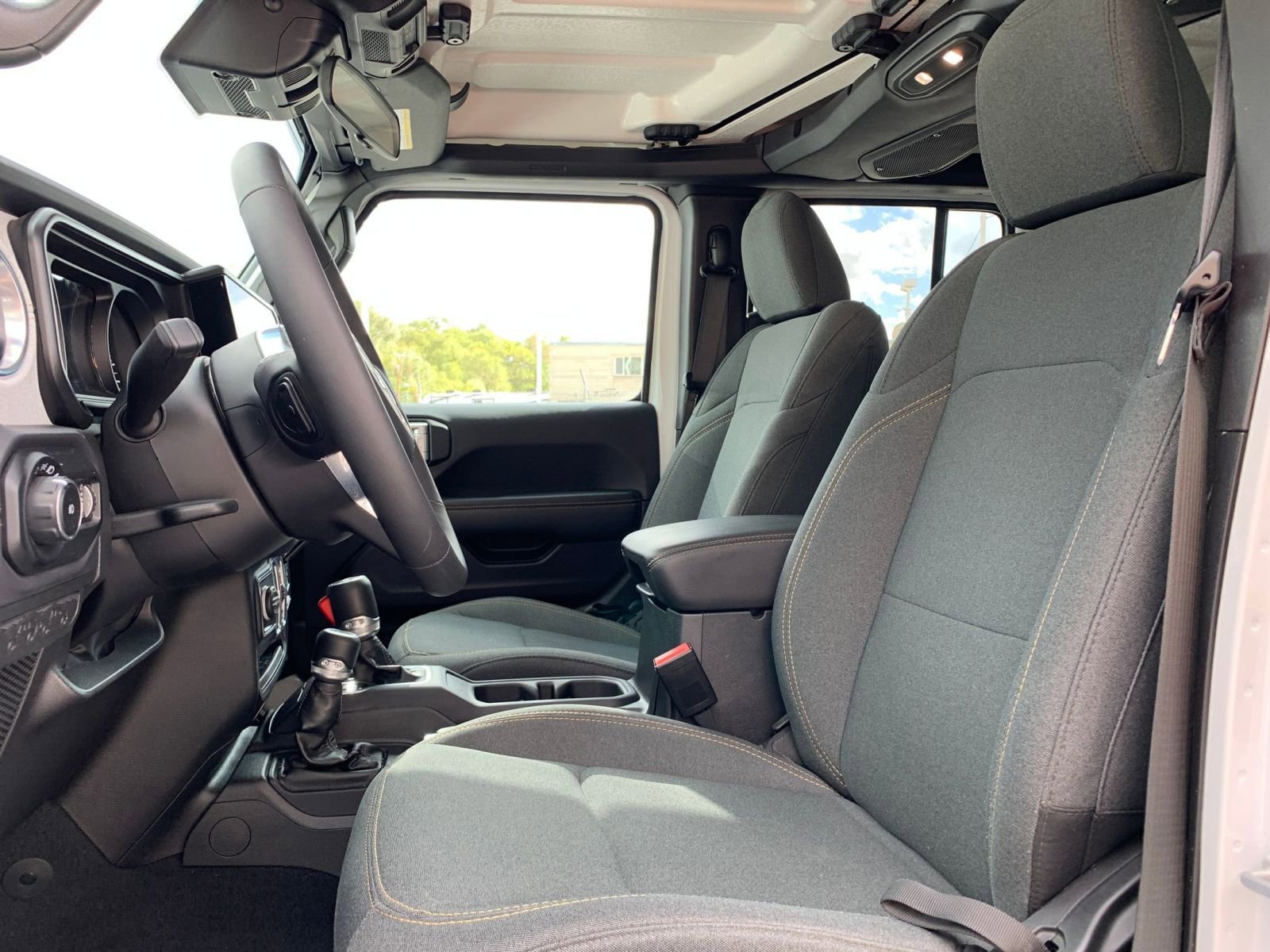 Thumbnail: 2025 Jeep Wrangler - 25