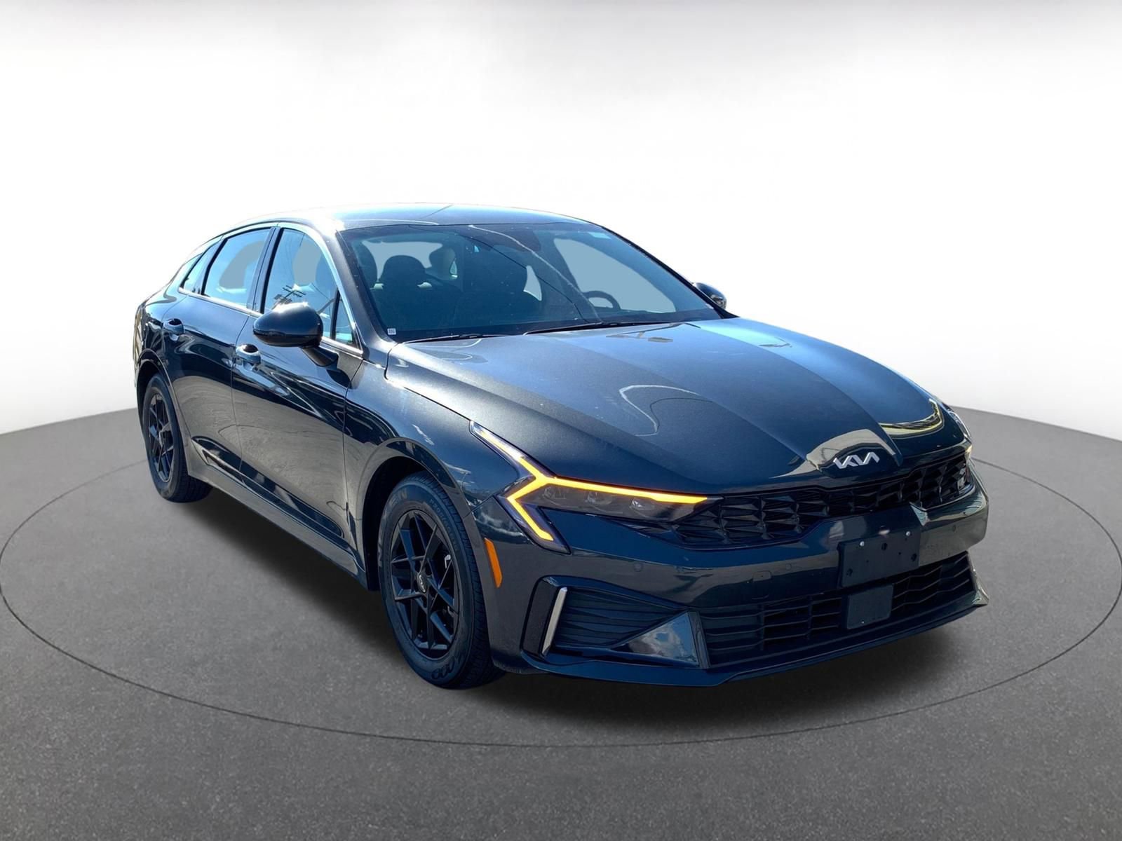 Thumbnail: 2025 Kia K5 - 1