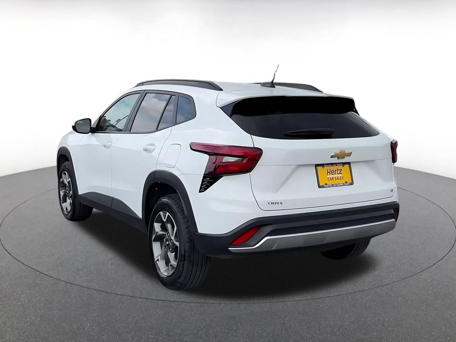 Thumbnail: 2025 Chevrolet Trax - 9