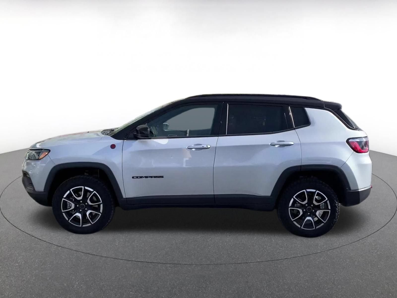 Thumbnail: 2025 Jeep Compass - 8