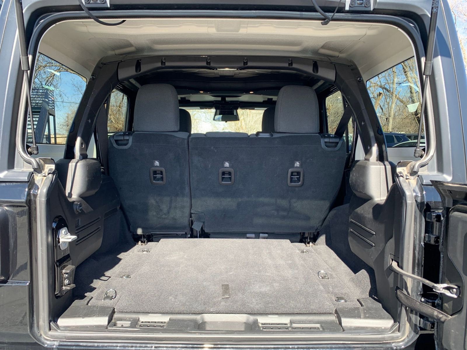 Thumbnail: 2025 Jeep Wrangler - 30