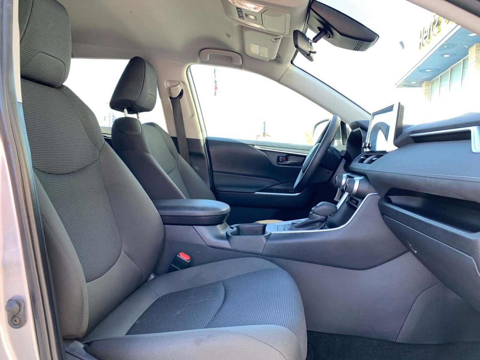 Thumbnail: 2025 Toyota RAV4 - 35