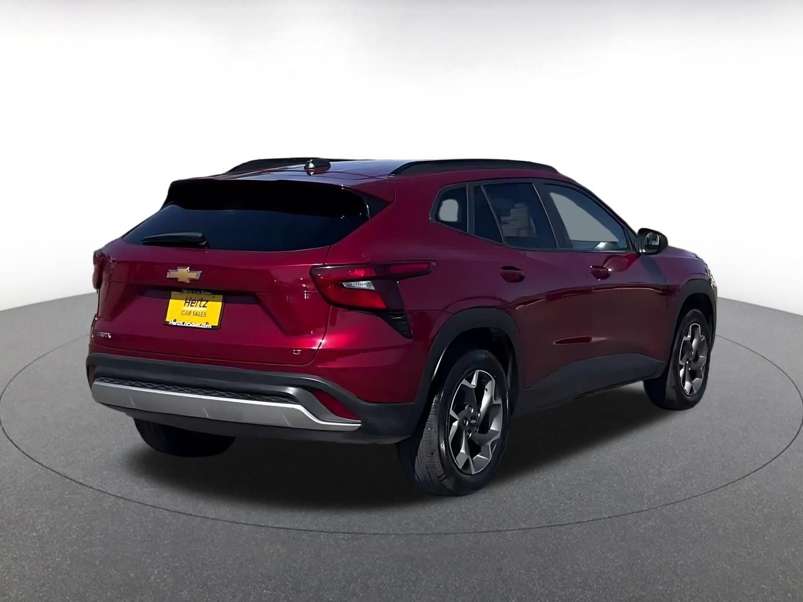Thumbnail: 2025 Chevrolet Trax - 14